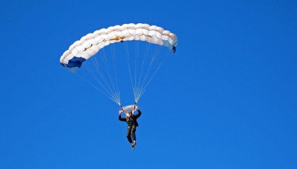 爱游戏手机版-“足球+科技”创新创业大赛火热举行，激发行业创新潜能，足球创新创业计划书